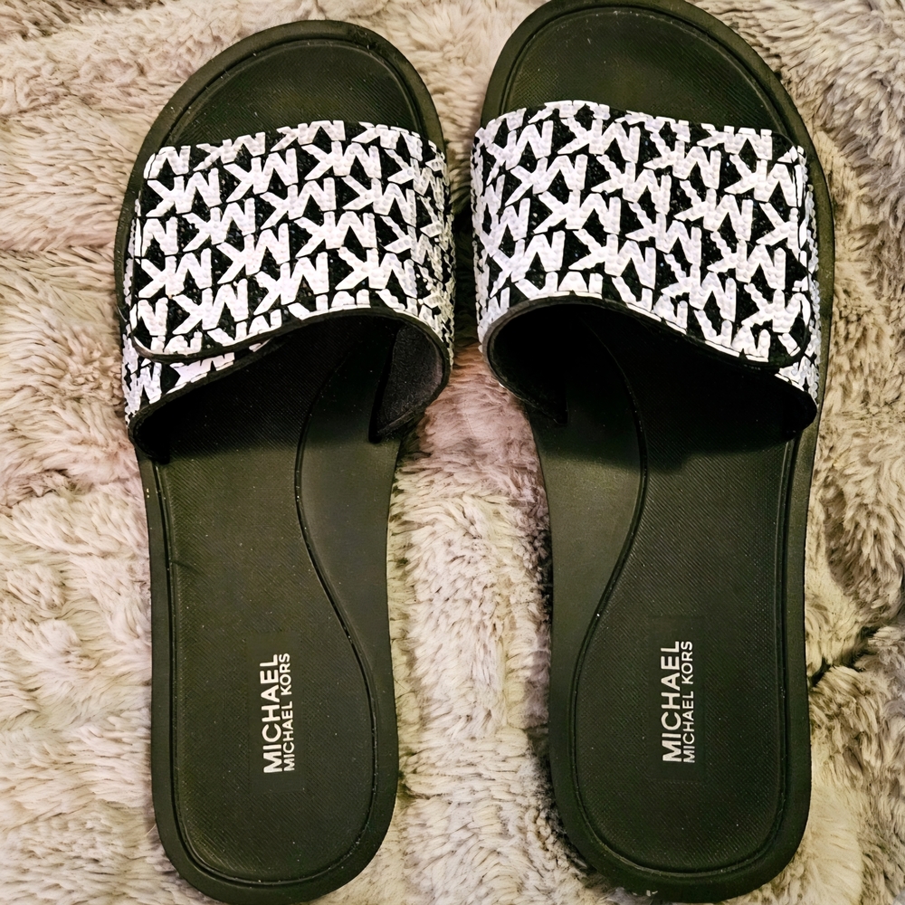 Michael Kors Monogram Black and White Sandals Size 10 Adjustable NWT